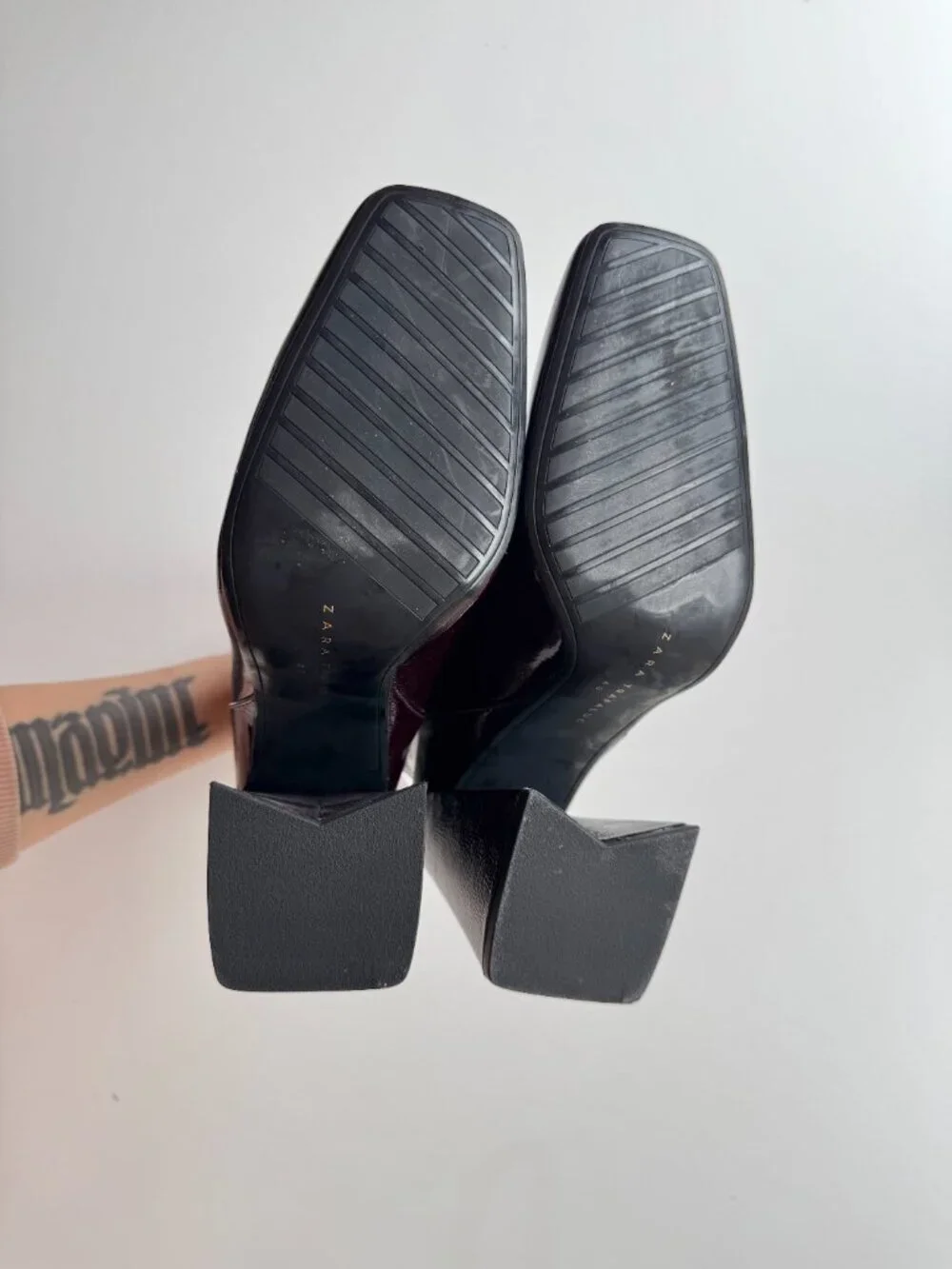 NWOT ZARA Dark Burgundy Patent Faux Leather Block Heel Ankle Boots, Size 40 - Picture 10 of 12